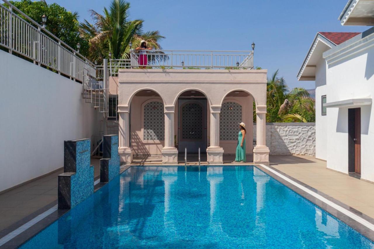 Bellevue Palace By Stayvista - Lavish Abode With A Pool, Landscaped Lawn, Gazebo & Adventure Activities Nashik Zewnętrze zdjęcie