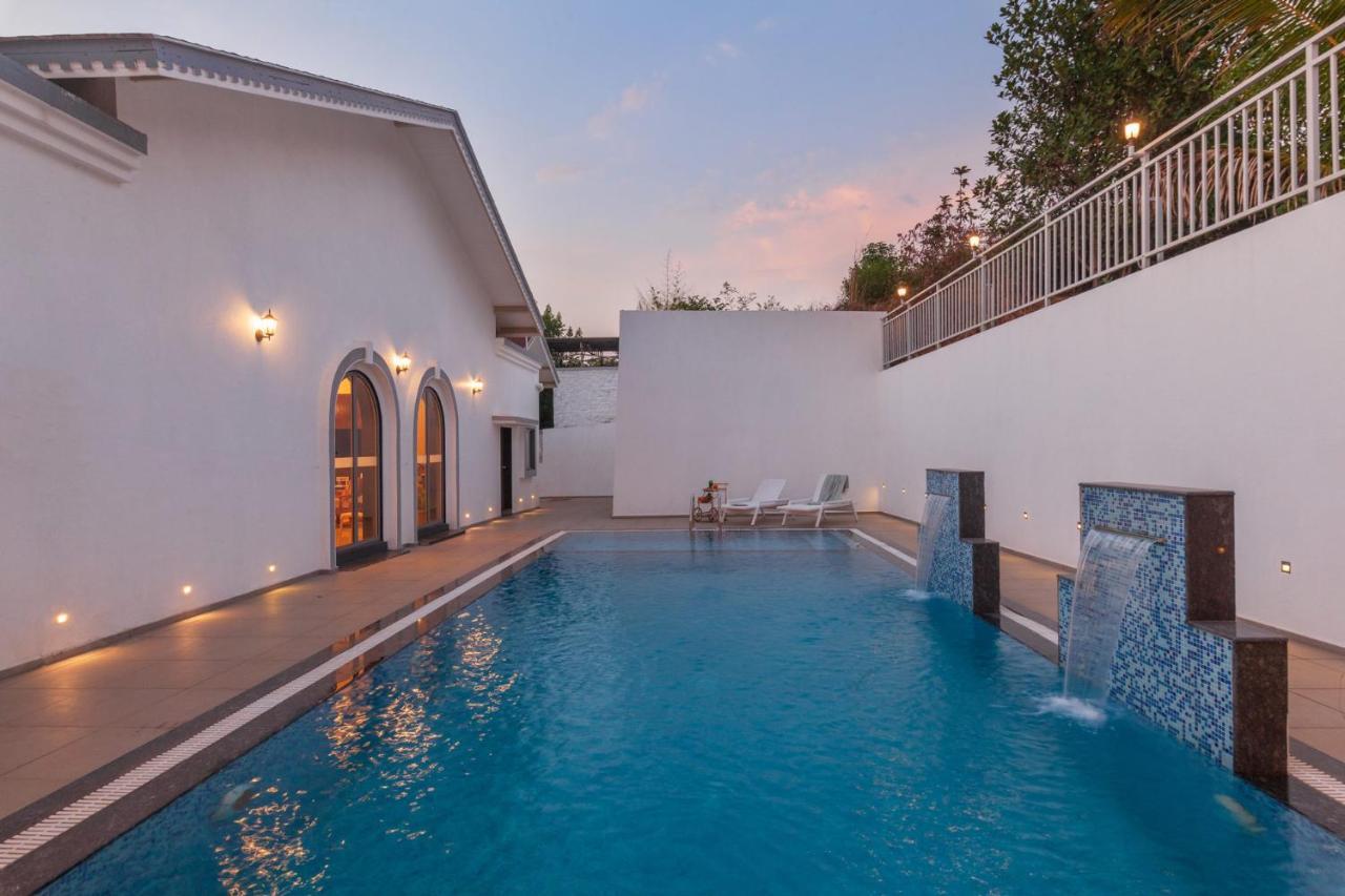 Bellevue Palace By Stayvista - Lavish Abode With A Pool, Landscaped Lawn, Gazebo & Adventure Activities Nashik Zewnętrze zdjęcie