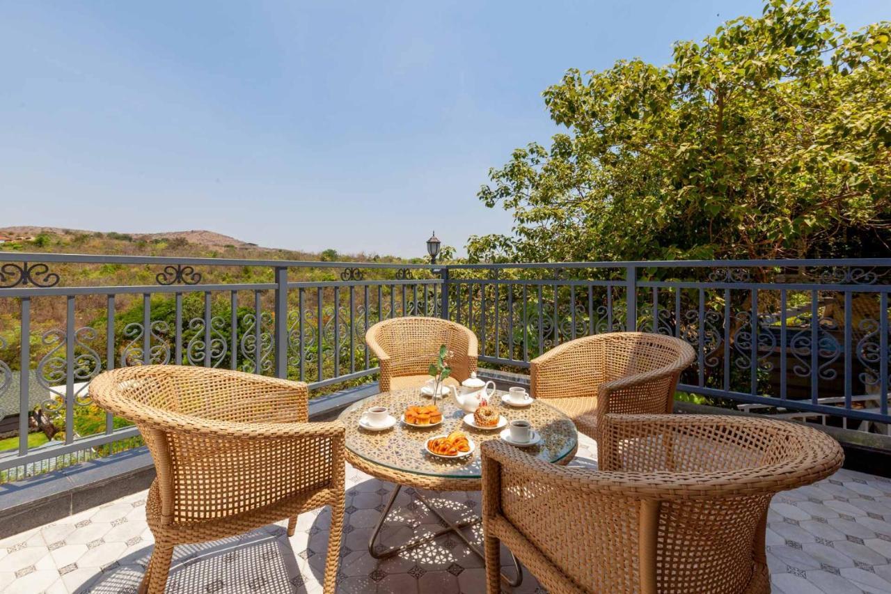 Bellevue Palace By Stayvista - Lavish Abode With A Pool, Landscaped Lawn, Gazebo & Adventure Activities Nashik Zewnętrze zdjęcie