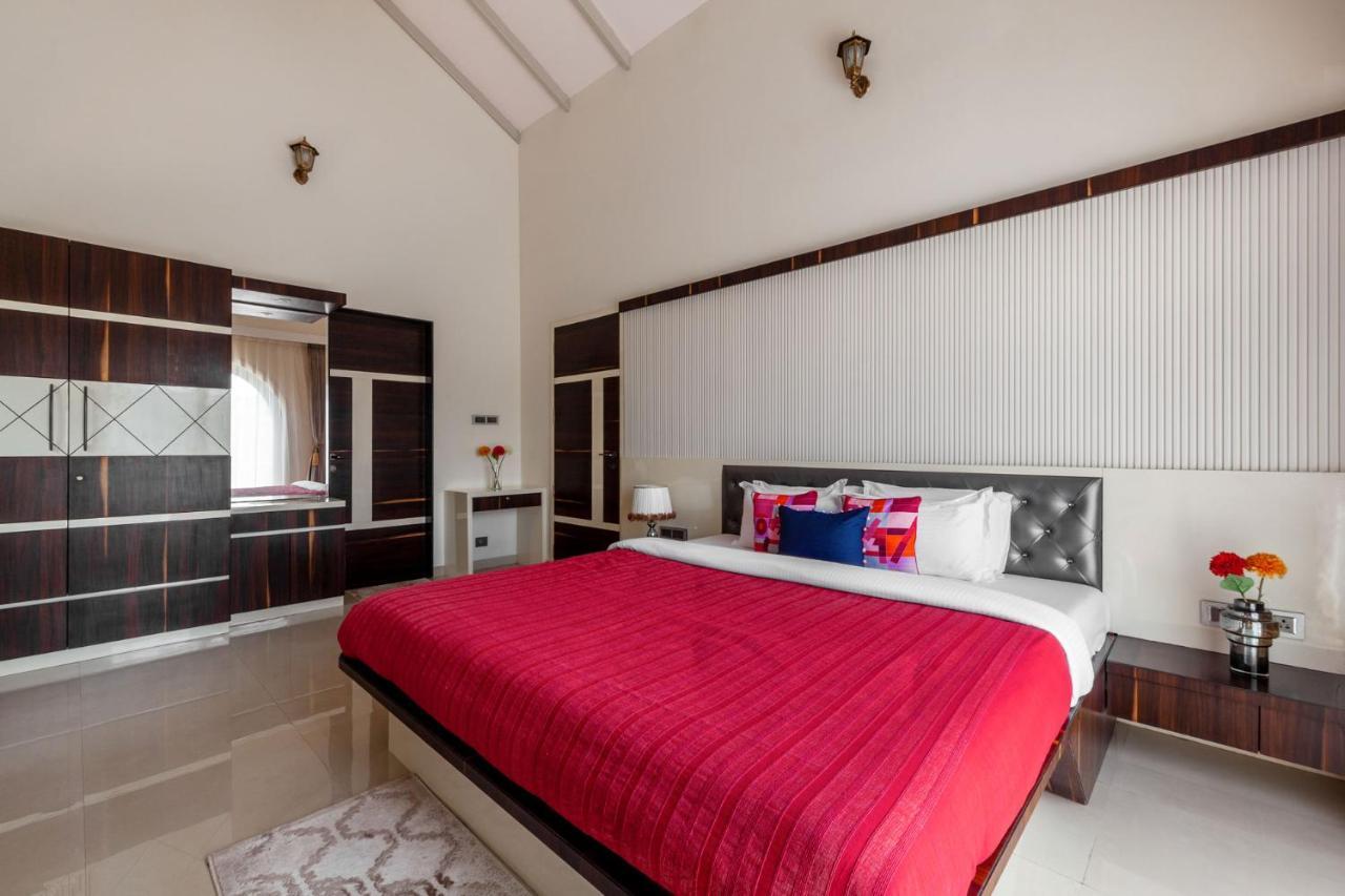 Bellevue Palace By Stayvista - Lavish Abode With A Pool, Landscaped Lawn, Gazebo & Adventure Activities Nashik Zewnętrze zdjęcie