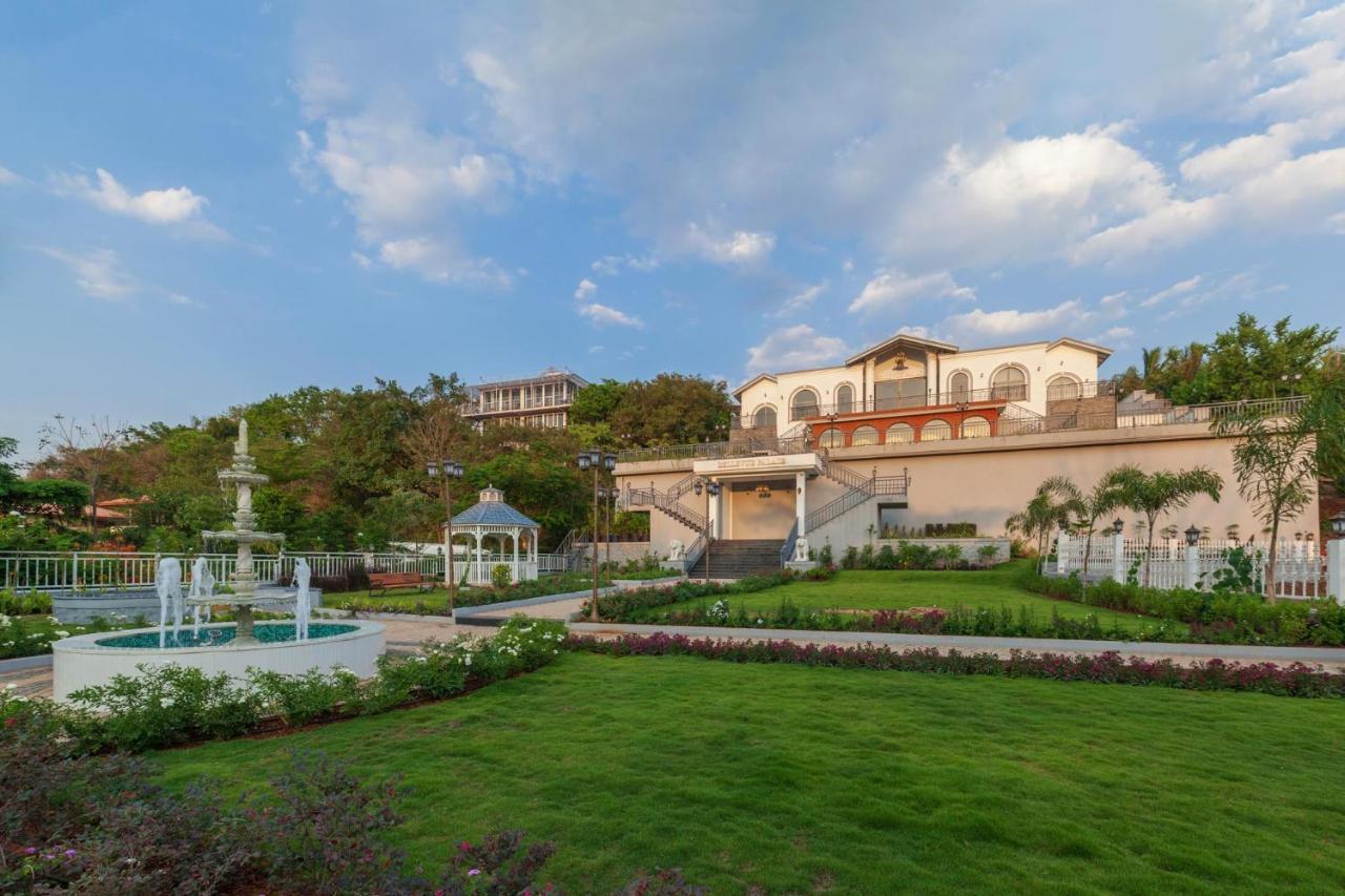 Bellevue Palace By Stayvista - Lavish Abode With A Pool, Landscaped Lawn, Gazebo & Adventure Activities Nashik Zewnętrze zdjęcie